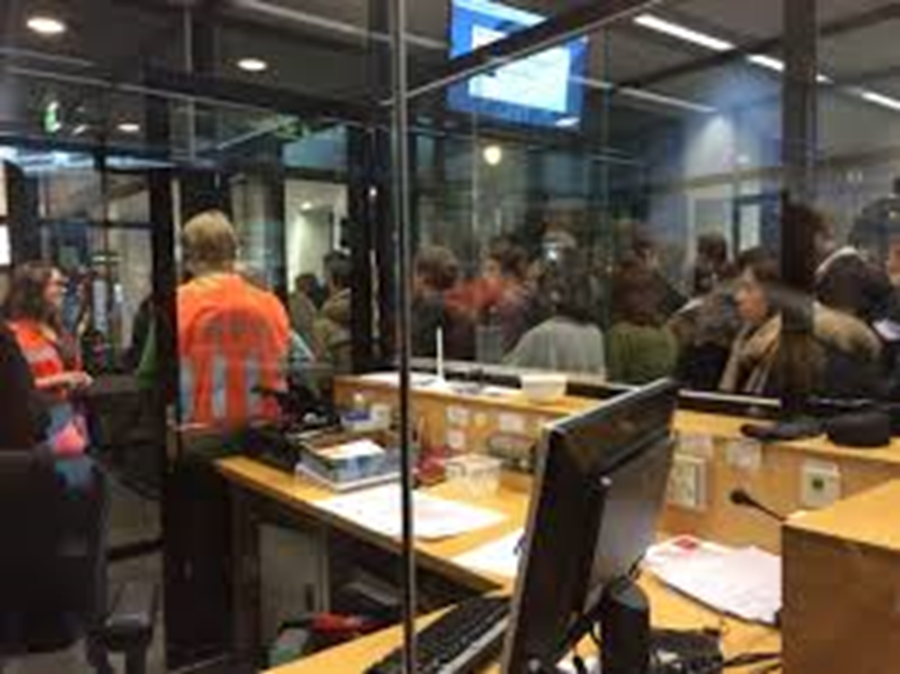 Overcrowding in university library is main complaint. And mice